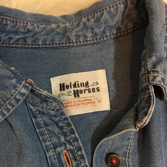 Holding horses abilene button down chambray top - Picture 4 of 7